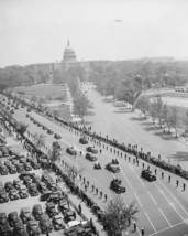 President Franklin Roosevelt in motorcade with Somoza in Washington Photo Print - £7.04 GBP+