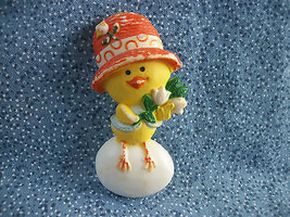 Vintage Hallmark 1975 &quot;Chickery Chick&quot; Baby Chick on Egg Pin Plastic 2 1/4&quot; - £1.60 GBP