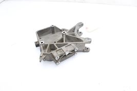 04.5-05 CHEVROLET SILVERADO 2500HD 6.6L ALTERNATOR BRACKET Q2333 image 8