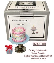 Cooking Club of America Vtg Porcelain Festive Treat Trinket Box C1420 no candle - £39.29 GBP