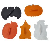 Lot Of 5 Vintage Halloween Plastic Cookie Cutters Bat Witch Pumpkin Ghost - £7.95 GBP
