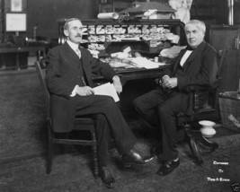 Thomas Alva Edison Seated Portrait at his desk 1913 New 8x10 Photo - £6.92 GBP