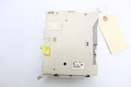 10-13 LEXUS IS250C FUSE RELAY BOX Q5308 image 9