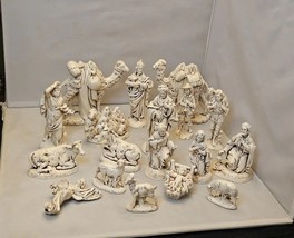 Vtg Atlantic Mold Christmas Nativity Scene 18 Piece Beige Cream Ceramic Figurine - £118.02 GBP