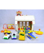 Fisher Price Little People Cars Mail Helicopter Bus School Western Cowbo... - $51.26 CAD