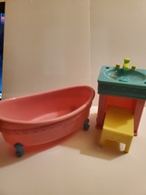 Mattel Viacom 2005 Dora the Explorer Dollhouse  Bathroom Tub Sink  - £11.27 GBP