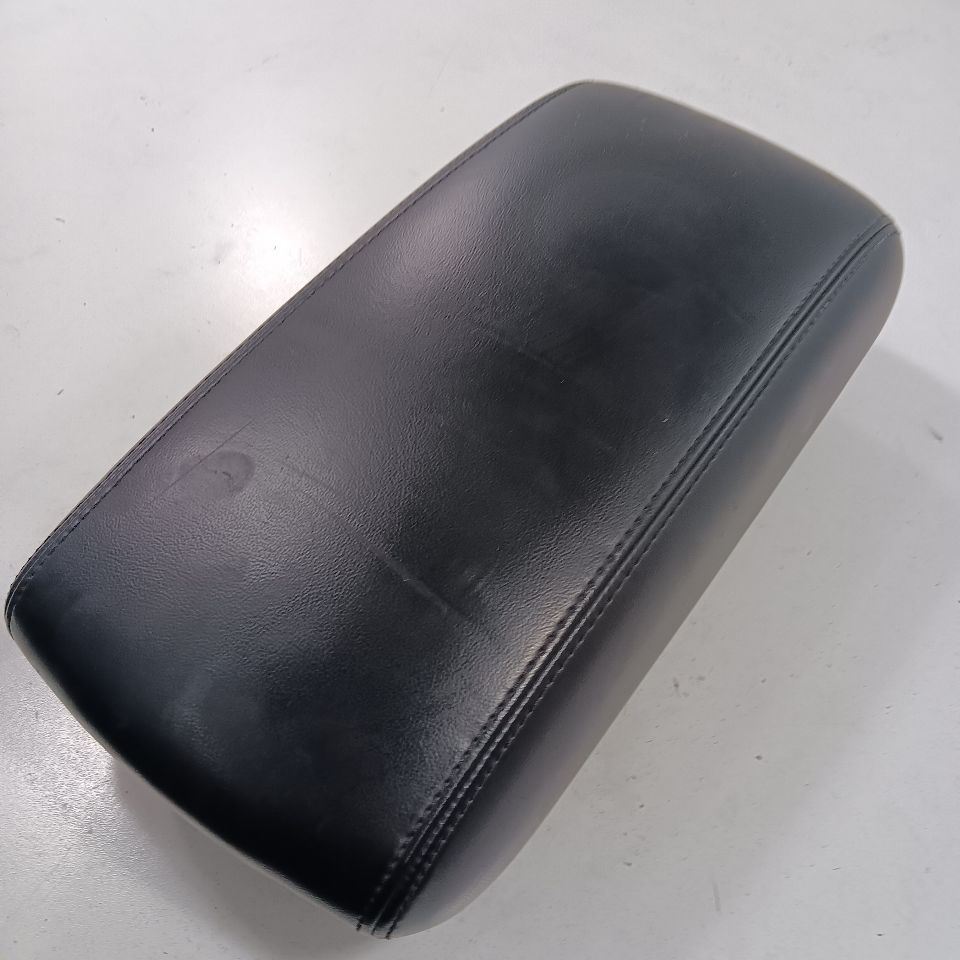 Grand Cherokee Arm Rest  2017 2018 2019 2020 - $65.94