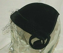 Ladies Rhinestones Skull Cap Hat Unknown Maker Vintage MCM - £31.15 GBP