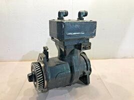 Cummins ISC 8.3L Diesel Engine Air Brake Compressor 9111535300 3944525 OEM - $675.00