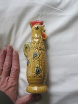 old 7&quot; Tan Chicken Salt Shaker, cork bottom, made in Japan - £8.76 GBP