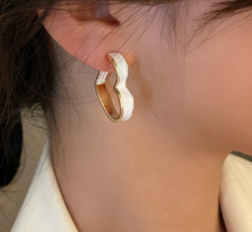 Simple white drip love earrings Retro Hong Kong style quality net red ea... - £15.58 GBP