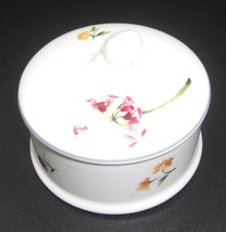 Wedgwood Ophelia Bone China Round Trinket Box With Lid Made in England 2000 NICE - $22.49