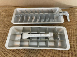 Lot of 2 Vtg General Electric GE &amp; Unknown Brand Aluminum Metal Ice Cube Tray - £15.12 GBP