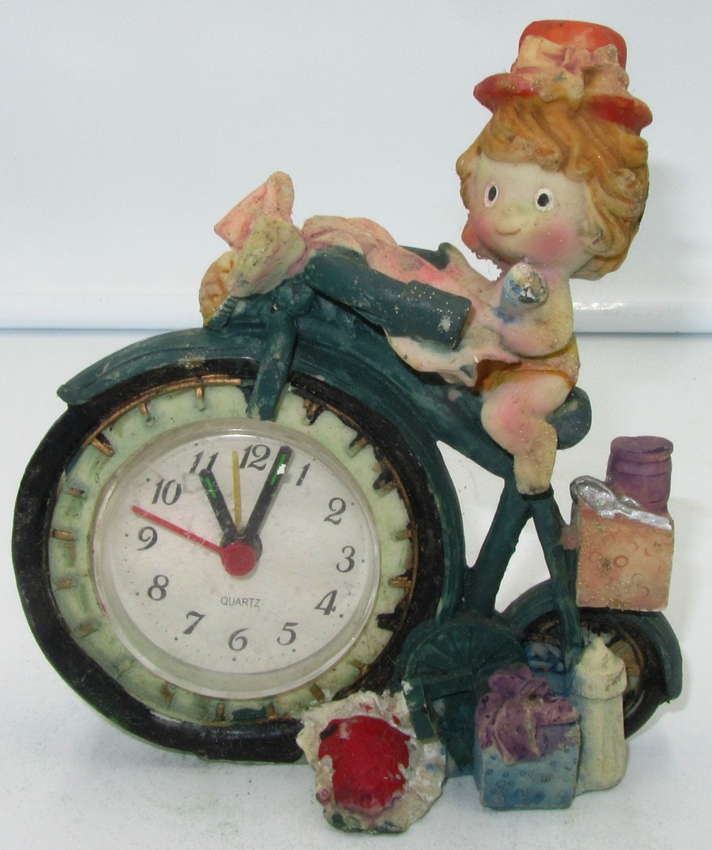 DECORATIVE QUARTZ NOVELTY DESK SHELF MANTEL CLOCK BABY BOY BIKE RIDER - $8.00