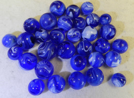 #15048m Vintage Group of 30 Mixed Company Blue Slag Marbles .55 to .78 Inches - £56.06 GBP