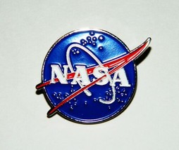 Nasa Us Space Agency Logo Metal Enamel Pin New Unused - £6.17 GBP