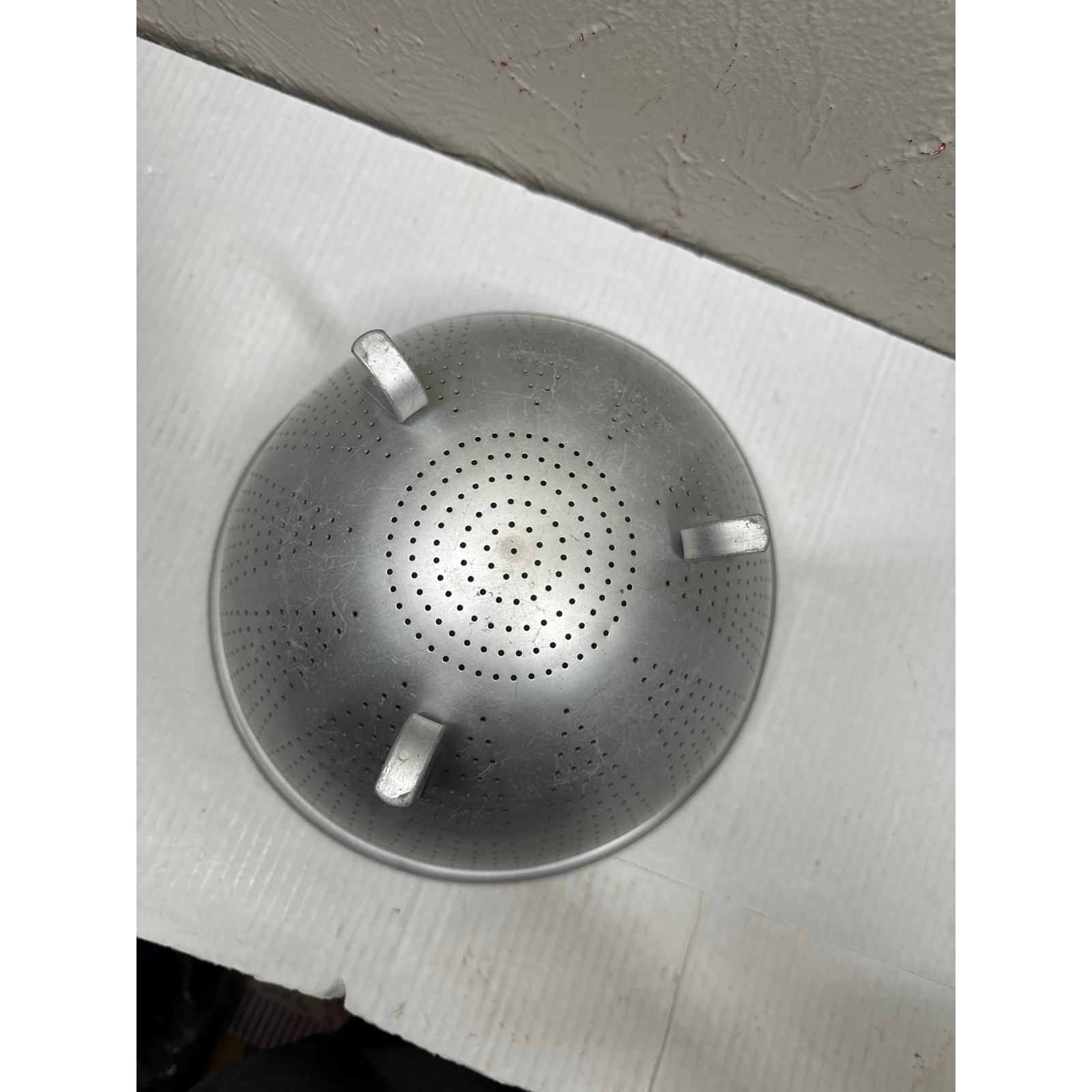 Vintage Wear-Ever Aluminum Colander Self-Standing Footed A-3125 Made in USA Item image 4