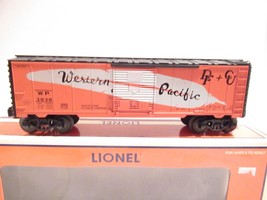 LIONEL- 25003 Western Pacific BOXCAR- D/C Trucks - 0/027- Ln - B12 - £30.47 GBP