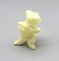 Max Toy GID (Glow in Dark) Mini Mecha Nekoron - Single-Tail Version image 3