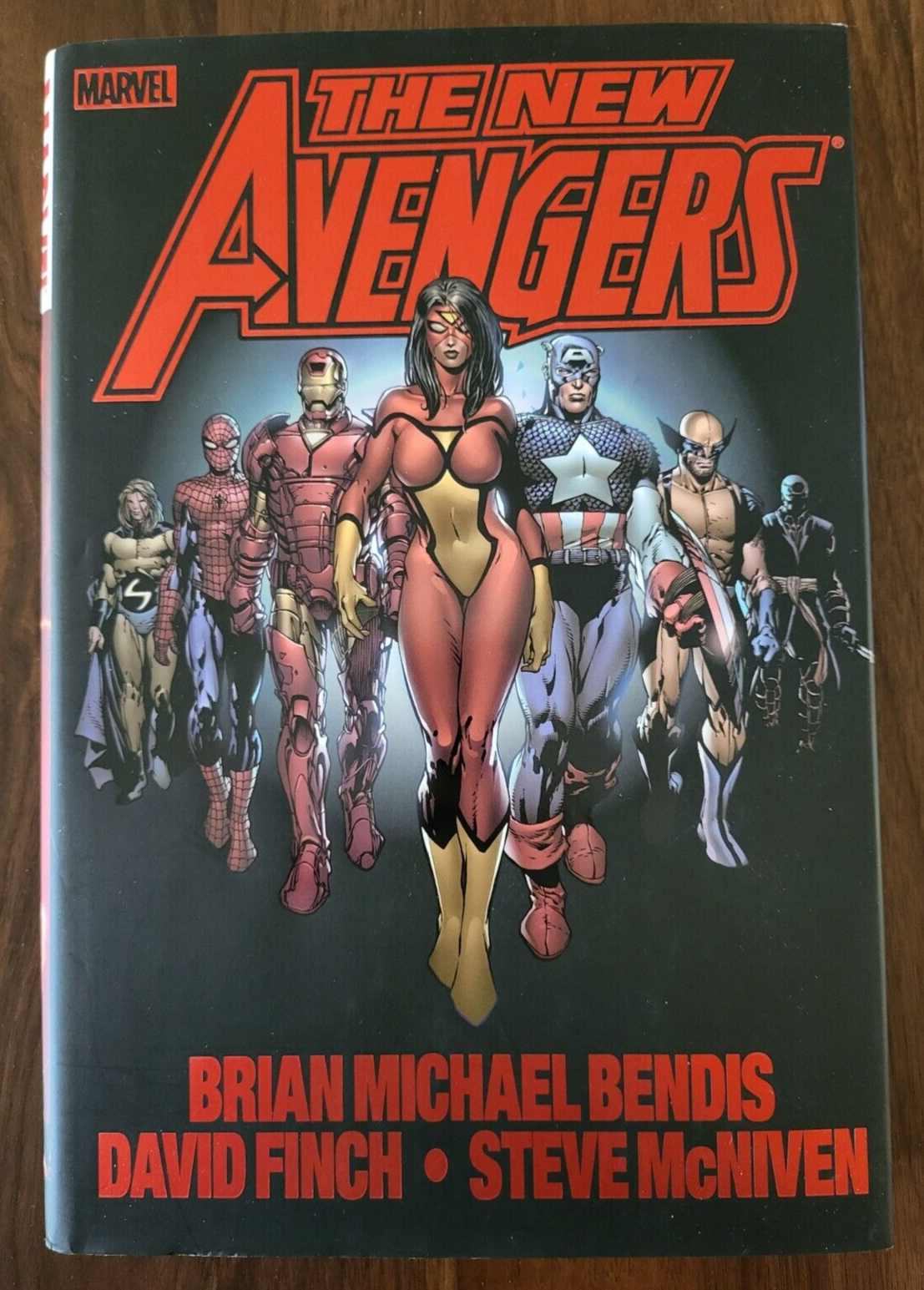 Primary image for The New Avengers by Brian Michael Bendis, David Finch, Steve McNiven - Hardcover