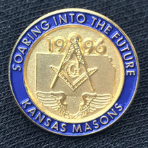 Masonic Kansas Masons Soaring Into The Future Vintage Pin Gold Tone Enamel - £9.62 GBP