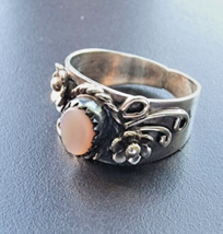 925 Sterling Silver Mother Of Pearl Ring Size 6.75 - £26.41 GBP