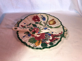 Italy Hand Painted Floral 10.75 Inch Server Plate With Spatula - $34.99