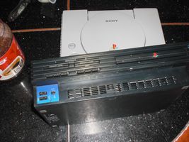 Lot of Sony PlayStation PS1/PS2 Consoles - For Parts/Repairs DID NOT POW... - £26.71 GBP