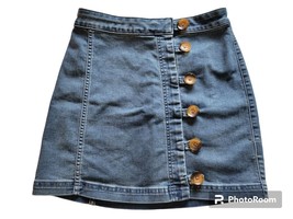 Free People Women Size 0 Little Daisies Button Front Blue Denim Jean Skirt CUTE - $19.75