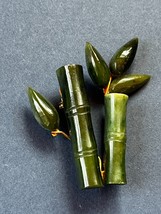 Vintage Green Faux Jade Plastic Bamboo Plant Pin Brooch – 2.25 x 1.75 inches – - £11.70 GBP