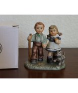 Berta Hummel, Goebel 2002, Taking A Walk BH 128/2/0 Figurine With Box - $203.70 MXN