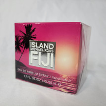 Island Fiji Par Michael Kors 1.7 oz / 50 ML Eau de Parfum Spray pour Femme - $192.27