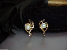 14k Pearl Diamond 7mm Stud French Back Earrings Heart Flower Vintage Estate - £352.15 GBP