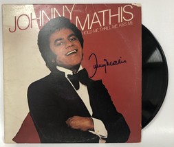 Johnny Mathis Signed Autographed &quot;Hold Me, Thrill Me, Kiss Me&quot; Record Album - £31.59 GBP