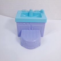 Fisher Price Little People Wash &amp; Go Babies Sink stool purple blue bathr... - $15.00