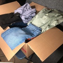 Wholesale Lot of 50 Mixed Clothing Men&#39;s,Womens Shirts Shorts Jeans (Pre-Owned) - £96.87 GBP
