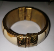 Vintage Bracelet With Brass And ? Inlay 3oz / Ø 2 5/16in / Width: 1 3/16in - $55.89