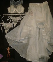 Victoria&#39;s Secret 34C,34D,34DD,34DDD Bra Set+Garter+Skirt Sequin Appliqué White - £238.93 GBP