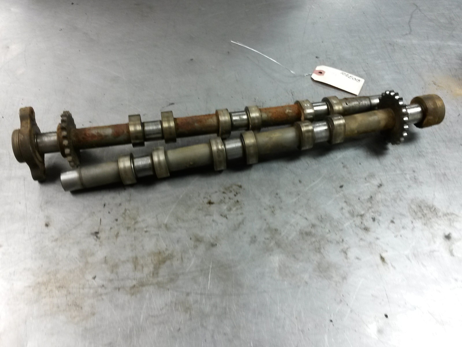 Left Camshafts Set Pair For 03-04 Dodge Stratus  2.7 - $137.16
