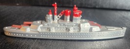 TOOTSIETOY VINTAGE WWII BATTLESHIP 1034 USN W/WHEELS DIECAST ORIGINAL 6&quot;... - $27.84