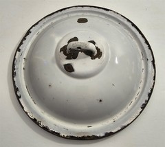 Vtg White Enamel Rusty Primitive 10 1/2&quot; Round Pot Pan Replacement Lid #86 - $352.39 MXN