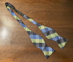 Green Blue Plaid Bow Tie - £8.88 GBP