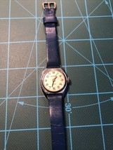 Vintage Sekonda 17 Jewels Ladies mechanical USSR watch - Working Ex Condition - $49.50