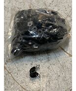 110 Qty of UMPCO 2003B84G03 Cushioned Loop Clamps (110 Quantity) - $1,558.36 MXN