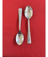 (2) Cambridge Sasha Sand Tea Spoons - $232.05 MXN