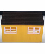 HO Scale Yellow House - $185.88 MXN