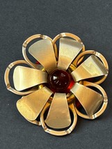 Vintage Handmade Recycled Pop Top Tab Aluminum Large Daisy Flower w Red Glass - £7.57 GBP