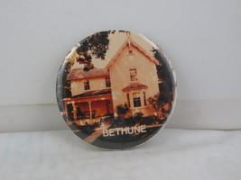 Vintage Tourist Pin - Bethune Historical Site Canada - Celluloid Pin  - £11.99 GBP