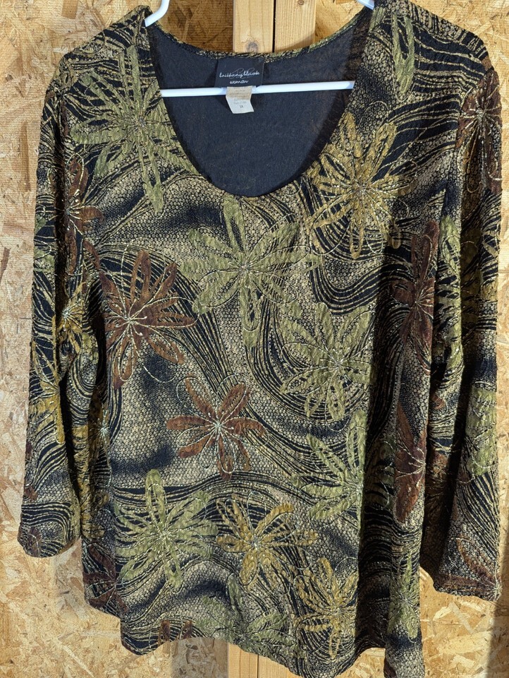 Brittany Black Size 3X Floral Acetate Blend Top - $27.72