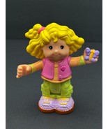 Fisher Price Little People Sarah Lynn Hiker with Butterfly 3&quot; - €7,56 EUR